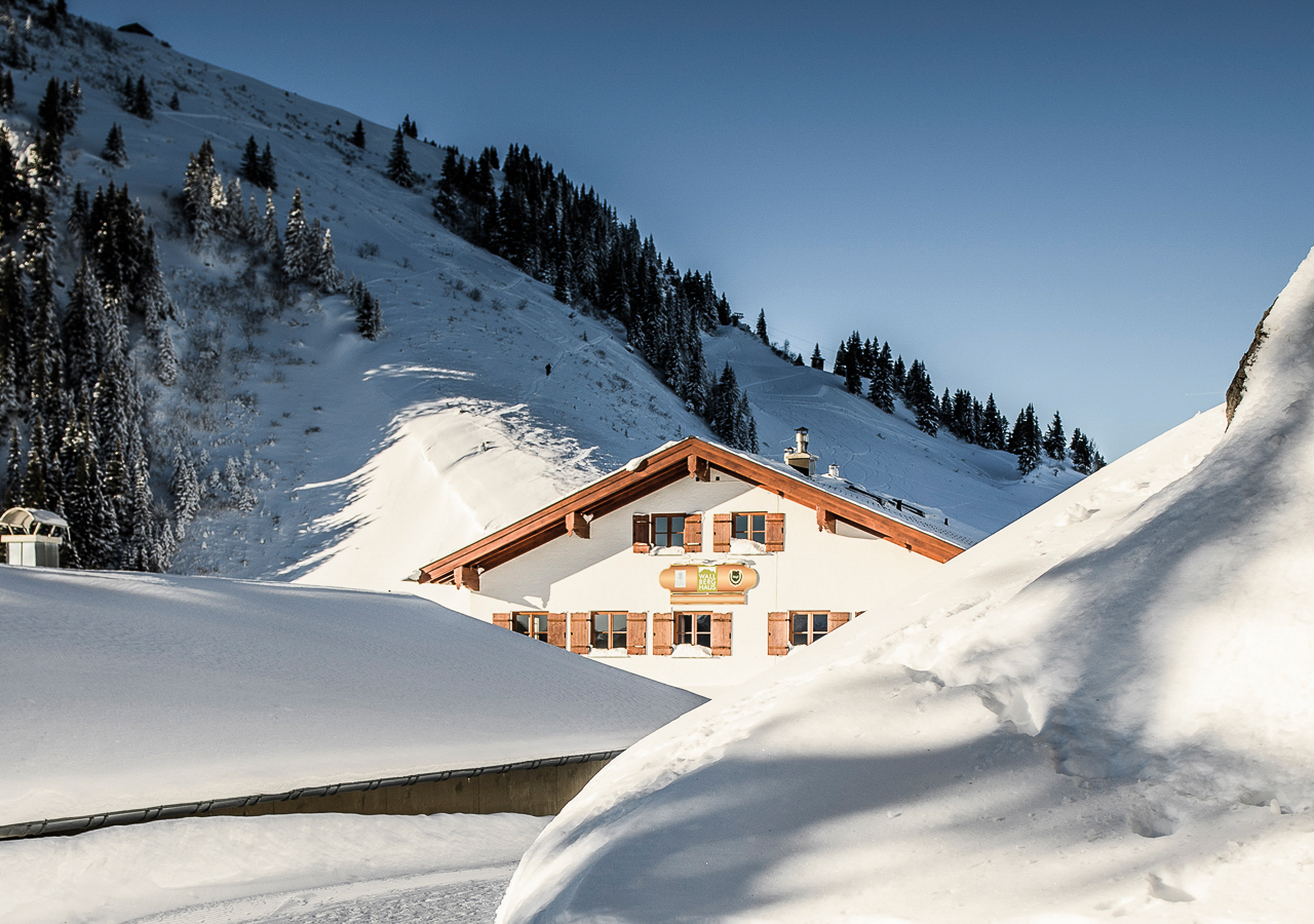 Das Haus thront auf 1512 m Seehöhe.